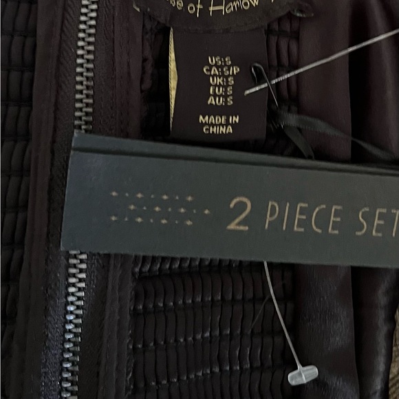 House of Harlow Satin set wide leg cargo pants and crop top Bustier Sz Small NWT - Picture 8 of 16